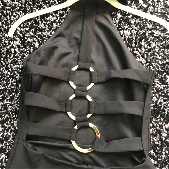 Bodycon black dress with open back - Picture 3 of 4